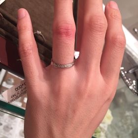 【アンジェリックフォセッテ(Angelique Fossette)の口コミ】 リーズナブルな値段で指輪が沢山ありました。ペアで揃えても15万円程度で…