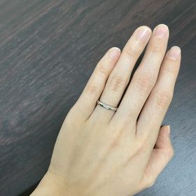 【ラザール ダイヤモンド(LAZARE DIAMOND)の口コミ】 婚約指輪をラザールダイヤモンドの「ミスト」にしたので、同じブランドで…