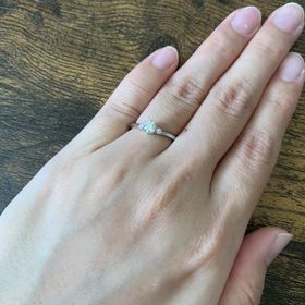 【銀座ダイヤモンドシライシの口コミ】 ジャスミンというデザインで、着用したときの着け心地、ダイヤの輝き、指…