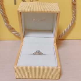 【ケイウノ ブライダル(K.UNO BRIDAL)の口コミ】 側面のリボンのデザインが可愛くてオシャレで、一目見たときからこの指輪…