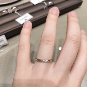 【アイプリモ(I-PRIMO)の口コミ】 目立ちすぎずシンプル過ぎず素敵でした。二本線が入っているのがシャープ…