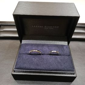 【ラザール ダイヤモンド(LAZARE DIAMOND)の口コミ】 シンプルなデザインですが、指に馴染みがよく重厚感があり大変気に入って…