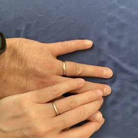 【銀座ダイヤモンドシライシの口コミ】 いろいろな指輪を試着させてもらいましたが今回選んだ指輪が2人ともフィッ…