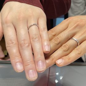 【銀座ダイヤモンドシライシの口コミ】 永く綺麗さを保つことが出来るプラチナの素材を選びました。他のデザイン…