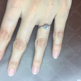 【カオキ　ダイヤモンド専門卸直営店の口コミ】 普段からつけたかったので、石の大きさにこだわりました‼︎
何度も付けたり…