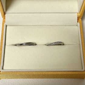 【ケイウノ ブライダル(K.UNO BRIDAL)の口コミ】 ウェーブの形にこだわりがあり、何件か回ってフルオーダーに決めました。…