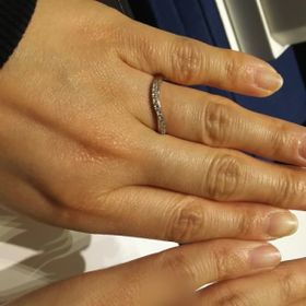 【4℃ BRIDAL(ヨンドシーブライダル)の口コミ】 ４℃ブライダルのリングは上品なデザインが多く、プラチナの質感が滑らかで…