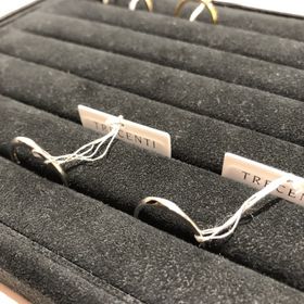 【TRECENTI(トレセンテ)の口コミ】 ダイヤが綺麗で
華奢なデザインが気に入りました！
ずっと着けていても疲…