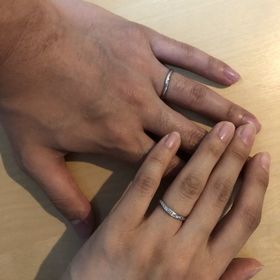 【LIAISON(リエゾン)の口コミ】 ペアルックで購入するため、お互いが納得のいく指輪が中々見つからず悩ん…