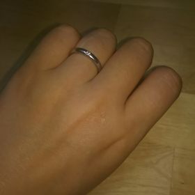 【ラザール ダイヤモンド(LAZARE DIAMOND)の口コミ】 仕事柄、シンプルな普通のが良かったので探していました。ただ、シンプル…