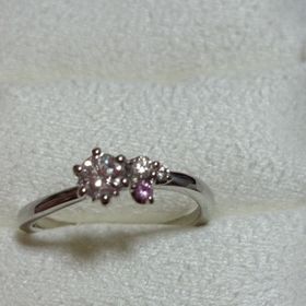 【LUCIE(ルシエ)の口コミ】 オートクチュールの指輪を選びました。担当のデザイナ-さんが、詳しく二人…