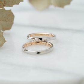 【THREE TREES(スリーツリーズ)の口コミ】 指輪はシンプルなものを好みました。
けど、人とは被りたくない、且つちょ…