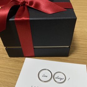 【ラザール ダイヤモンド(LAZARE DIAMOND)の口コミ】 デザインに一目惚れ。指輪の意味も知って更に素敵だと思いました。男性の…