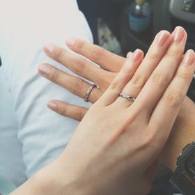 【エクセルコダイヤモンド(EXELCO DIAMOND)の口コミ】 婚約指輪はなしだったので、結婚指輪にはダイヤモンドを入れたいと思って…