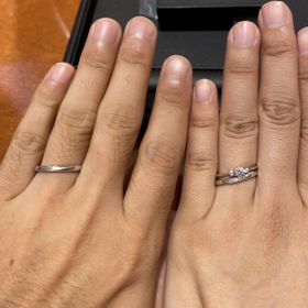 【TRECENTI(トレセンテ)の口コミ】 メレダイヤのデザインを探していました。どの方向からみても均等にダイヤ…