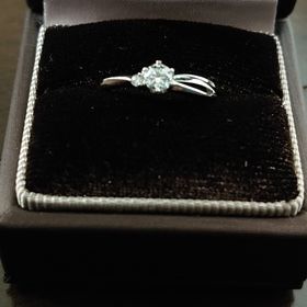 【アイプリモ(I-PRIMO)の口コミ】 ペアリングに合うデザインを選びました。
サプライズで用意して、彼女の誕…