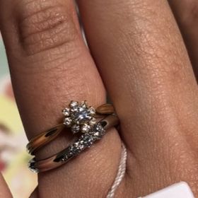 【ミルフローラ(Milluflora)の口コミ】 ディズニーコラボの指輪の中でもとてもダイヤが大きく存在感がある指輪で…