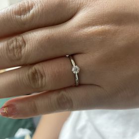 【アイプリモ(I-PRIMO)の口コミ】 向日葵のデザインを探していたところ、デザインと価格に魅力を感じ店舗へ…