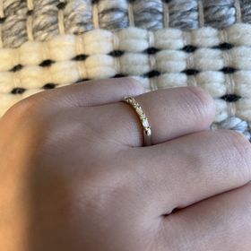 【PORTADA(ポルターダ)の口コミ】 指輪のデザインに一目惚れしました。四角いダイヤがついている指輪は珍し…