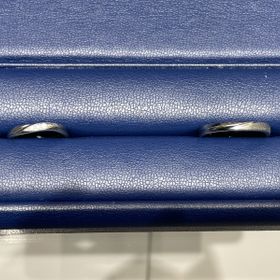 【銀座ダイヤモンドシライシの口コミ】 ウェーブを検討しながら、結婚指輪を探していましたが、やわらかな印象の…