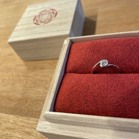 【出雲結(いずもゆい)の口コミ】 素材などは決めていたが、綺麗なデザインかシンプルなデザインでとても悩…