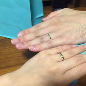 【ティファニー(Tiffany & Co.)の口コミ】 一目惚れです！
ストレートカットでシンプルなものを探しておりました。
…