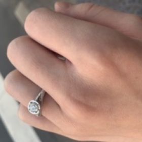 【ブルガリ(BVLGARI)の口コミ】 定番の一粒のものでは物足りなく感じており、様々な店舗をまわりました。…