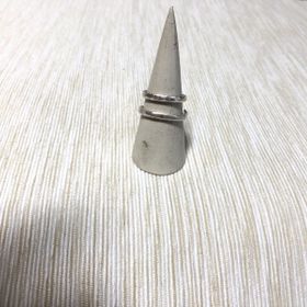 【renri(レンリ)の口コミ】 グリーンゴールド等の珍しいカラーを取り扱っていたため、決めさせていた…