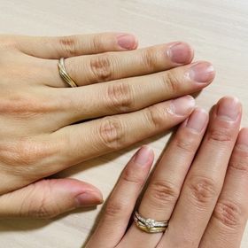 【ケイウノ ブライダル(K.UNO BRIDAL)の口コミ】 ゴールドの指輪がほしく探していました。その中でゴールドが主張しすぎな…