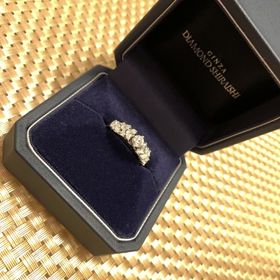 【銀座ダイヤモンドシライシの口コミ】 最初に銀座ダイヤモンドシライシさんのサイトを見て、はじめに目に飛び込…