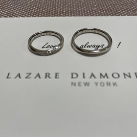 【ラザール ダイヤモンド(LAZARE DIAMOND)の口コミ】 指が細く見えるようなななめウェーブの指輪を探していました。指にフィッ…