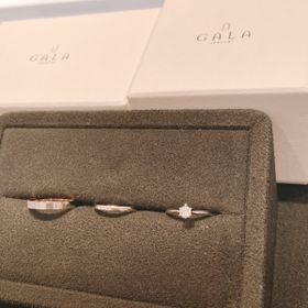 【GALA JEWELRY(ガラジュエリー)の口コミ】 男性側のデザインがいやらしく無く、それでもって他と被らずシンプルでか…