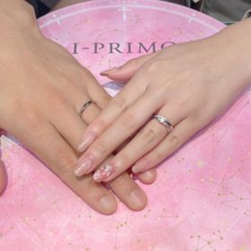 【アイプリモ(I-PRIMO)の口コミ】 ウェーブタイプで細めの指輪がよく、最終的に2つで悩みました。
指輪の由…