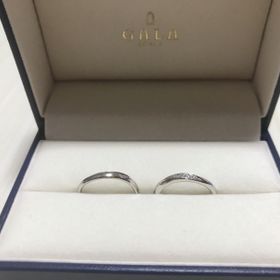 【GALA JEWELRY(ガラジュエリー)の口コミ】 ありきたりな形ではないものを探してました。
シンプルなのですがデザイン…