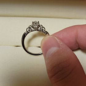 【ケイウノ ブライダル(K.UNO BRIDAL)の口コミ】 シンデレラのデザインで小ぶりなダイヤであること。派手ではないこと。わ…