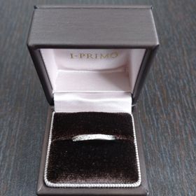 【アイプリモ(I-PRIMO)の口コミ】 たくさんの指輪を検討させて頂きました。
婚約指輪を一緒につけた際に、栄…