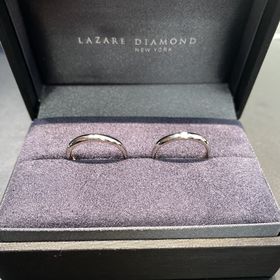 【ラザール ダイヤモンド(LAZARE DIAMOND)の口コミ】 シンプルでも高級感があって、歳を取ってもずっと付けていたいと思えるも…