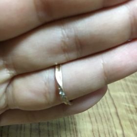 【ESTELLE(エステール)の口コミ】 まずは、肌馴染みのよい色を選びたいと
思っていたのでピンクゴールドは私…