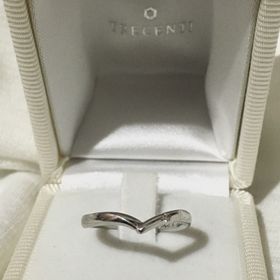 【TRECENTI(トレセンテ)の口コミ】 婚約指輪をこちらで購入していて、つけ心地も良く、スタッフの方の対応や…