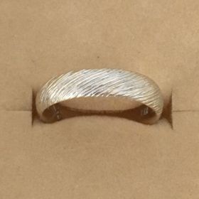 【ジィオデシック】の口コミ 私は、手持ちの指輪は、ゴールド色 シルバー色、ピンクゴールド色と、色味...