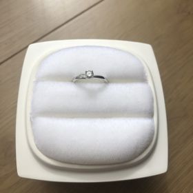 【俄(にわか)の口コミ】 デザインがシンプルで、主張が激しくないのにかわいらしく、何歳になって…