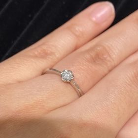 【TRECENTI(トレセンテ)の口コミ】 フローラの花の形のデザインが可愛かったです。ずっと使用していきたいと…