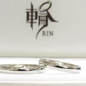 【輪-RIN-の口コミ】 二人で話し合いシンプルなデザインのリングがいいと思い、たくさん試して…