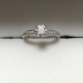 【都民共済(とみんきょうさい)】の口コミ ダイヤモンドのルース、指輪の地金からデザインまで好きなものを自分で選択...