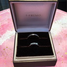 【アイプリモ(I-PRIMO)の口コミ】 素敵な指輪がたくさんあり、とても悩みました。
最初は結婚指輪なのでシン…