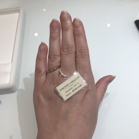 【AMOUR AMULET(アムール・アミュレット)の口コミ】 さりげないコンビネーションの指輪でとてもかわいかったです。ゴールドが…