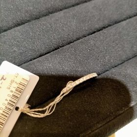 【TRECENTI(トレセンテ)の口コミ】 指輪はエタニティ、プラチナです。着け心地については、ゴツゴツすること…