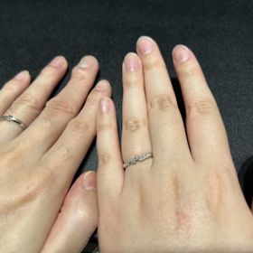 【エクセルコダイヤモンド(EXELCO DIAMOND)の口コミ】 着けた時から他の指輪とは違って、可愛さのあまりニヤニヤが止まらず。彼…