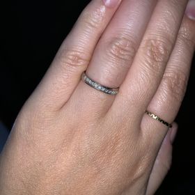 【ジュエリーハナジマの口コミ】 最初はあるブランドの指輪にしようと決めてました。それは昔から結婚する…