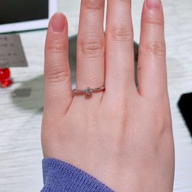 【TRECENTI(トレセンテ)の口コミ】 縛りがあり、繊細に見えて良い。
ダイヤモンドの説明がきちんとしていただ…